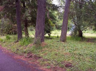 301 Charm Ln, Crescent City, CA 95531