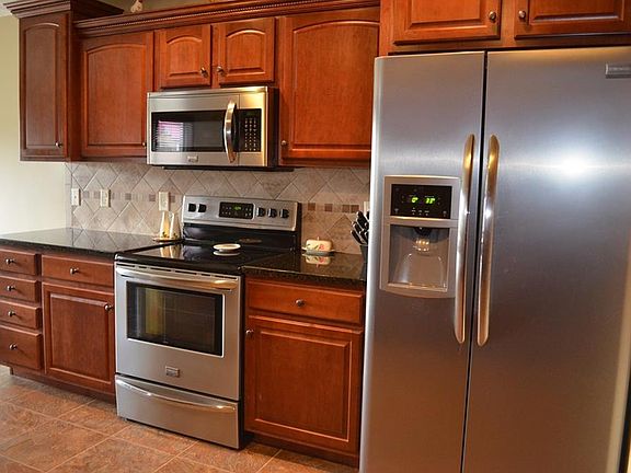 4th image of 2657 Shady Tree Dr