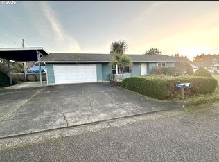 2691 14th St, North Bend, OR 97459