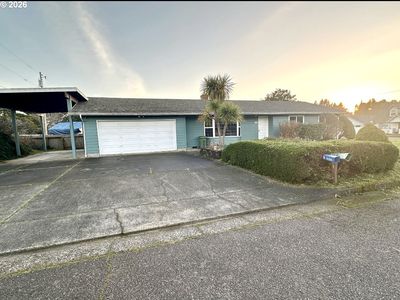 2691 14th St, North Bend, OR, 97459