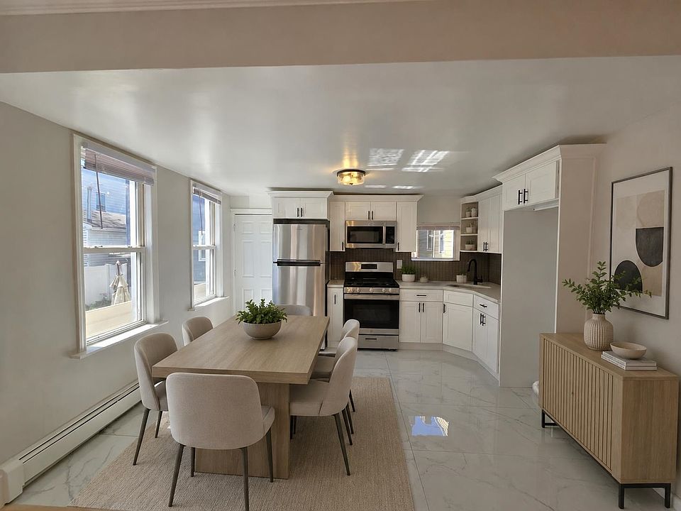 1st image of 207 LEMBECK AVE