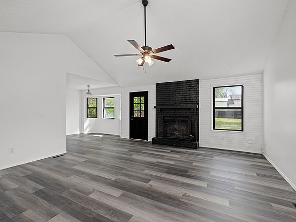 4th image of 2806 W Swan Street
