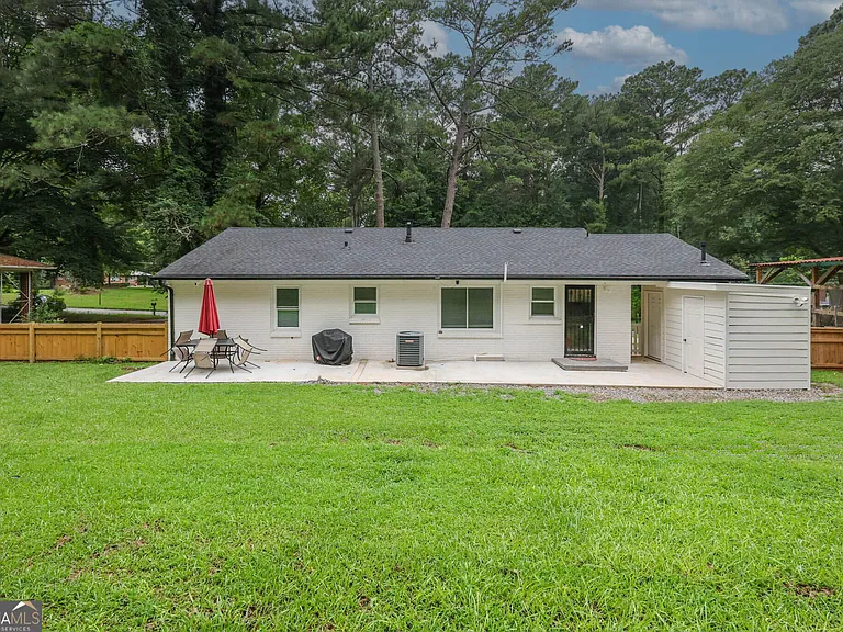 2218 Dodson Dr — Photo 30