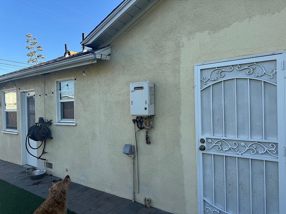 main entrance to living room. There are two entry points/doors.