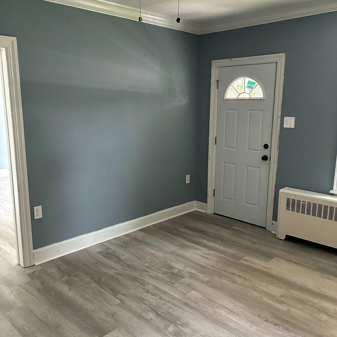 3 bed, 1.0 bath, 900 sqft, $2,150 — Photo 4