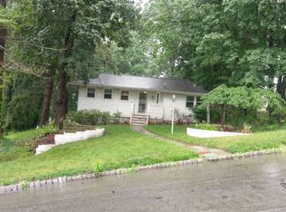 69 Lessing Rd, West Orange, NJ 07052