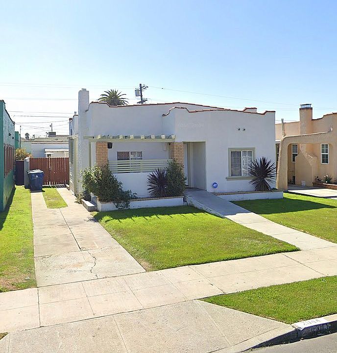 1st image of 2044 W 65th St