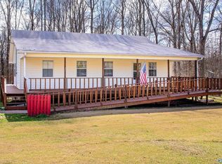 995 Pleasant Country Rd, Falkville, AL 35622
