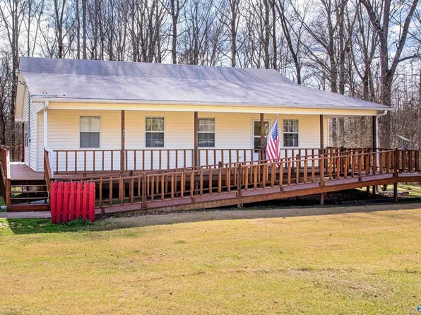 995 Pleasant Country Rd, Falkville, AL 35622
