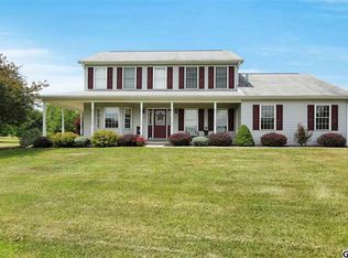 692 S Middlesex Rd, Carlisle, PA 17015