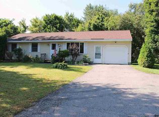 927 River Rd, Schenectady, NY 12306