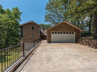 19331 Blue Springs Rd, Fayetteville, AR 72703