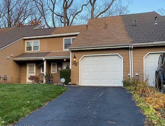 2nd image of 39 Grant Hill Ct