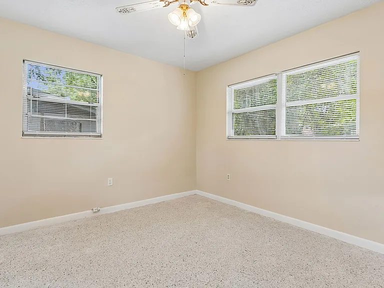 2406 Husson Ave — Photo 24