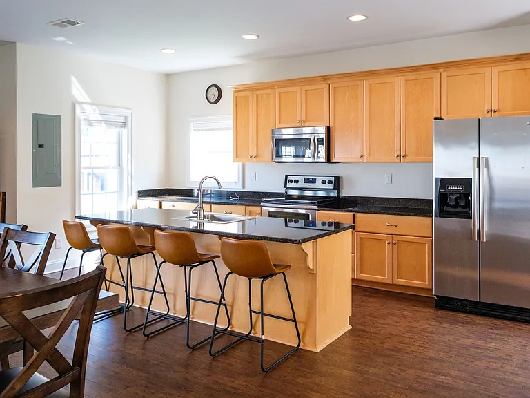 2048 Avinity Loop — Photo 37