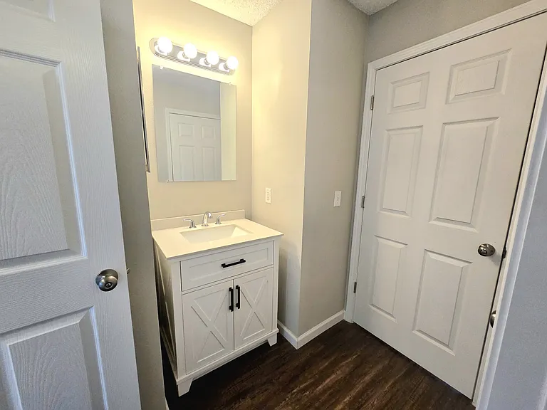 9692 Cobblebrook Dr — Photo 12