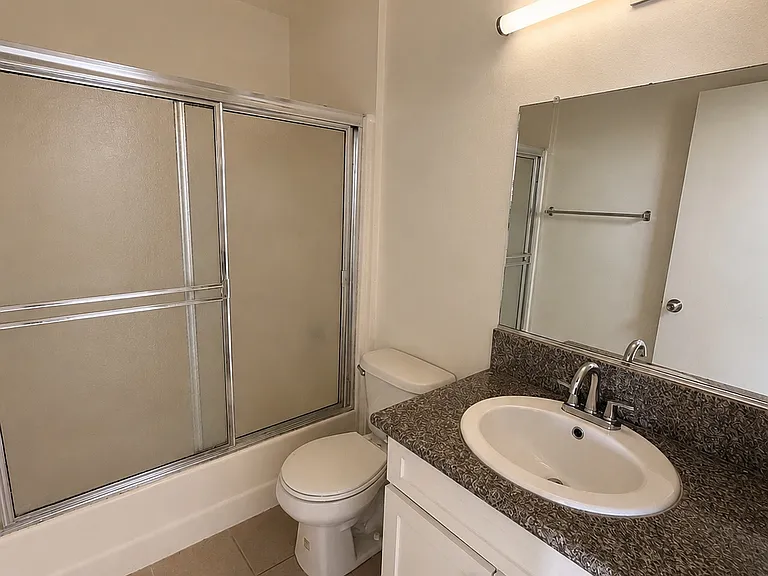 601 Dewey Ave #U — Photo 6