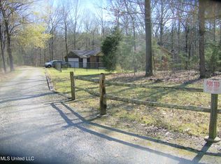 13495 Woodlawn Ln, Byhalia, MS 38611