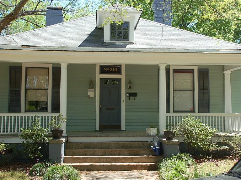 216 Elm St #B — Photo 1