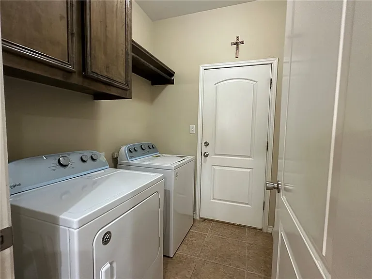 6905 Aaron Dr — Photo 12
