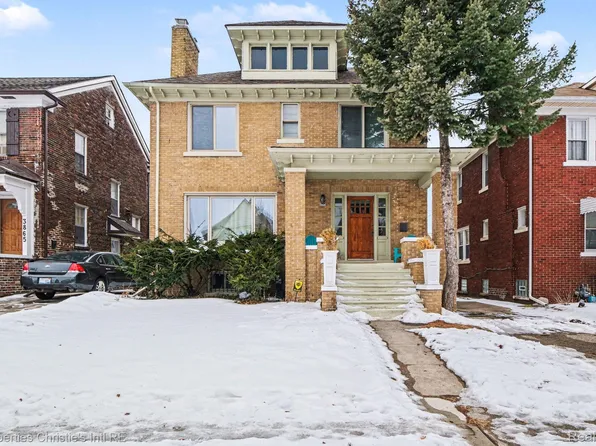 3873 Iroquois St, Detroit, MI 48214
