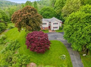 9 Petersburg Rd, Hackettstown, NJ 07840