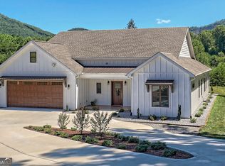 356 New Forest Rd, Young Harris, GA 30582