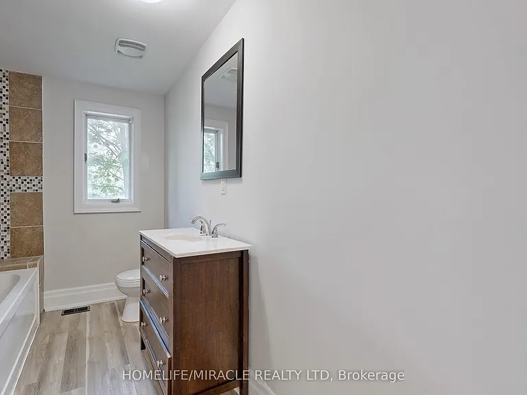 509 Maine St — Photo 16