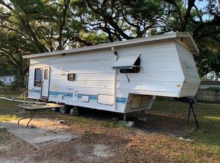 6937 Bennett Ln, Zephyrhills, FL 33541