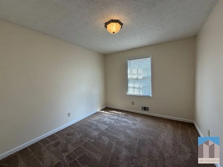 734 Marthas Dr — Photo 19