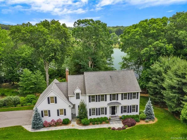 101 Johnson Pond Lane, Westbrook, CT 06498