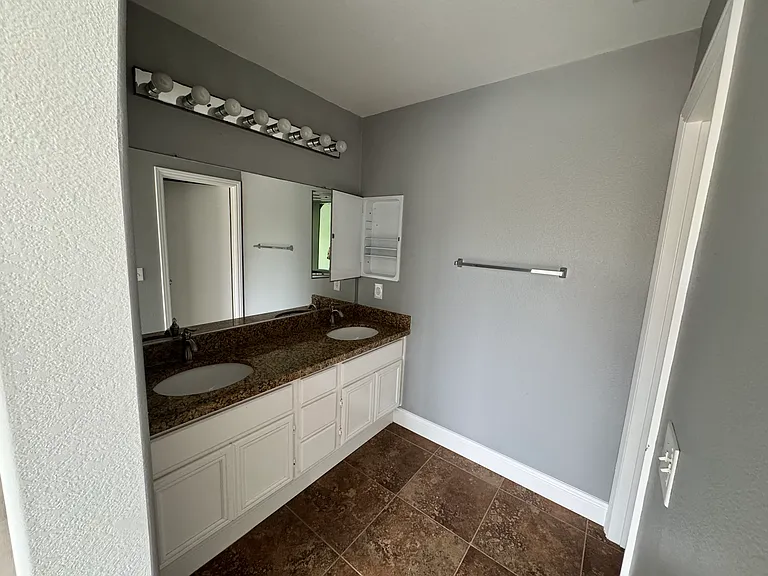 9606 Galvin Ave — Photo 11