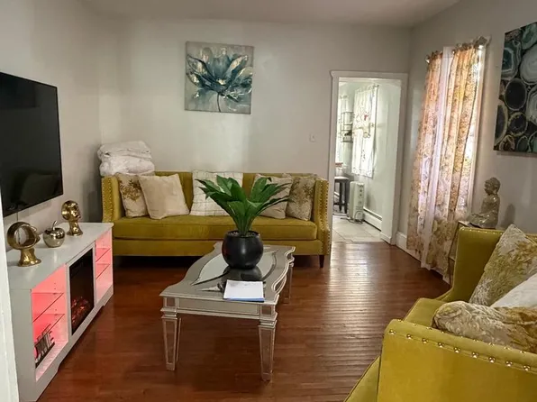 515 Elm St, Reading, PA 19601