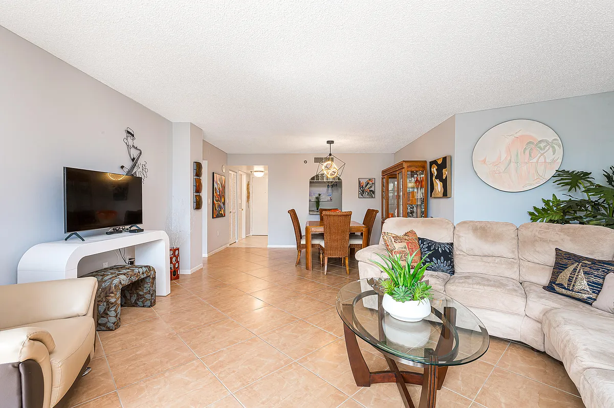 Building Photo - 3912 S Ocean Blvd #208