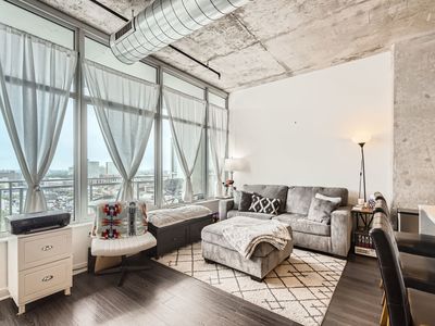 50 E 16th St, Chicago, IL, 60616