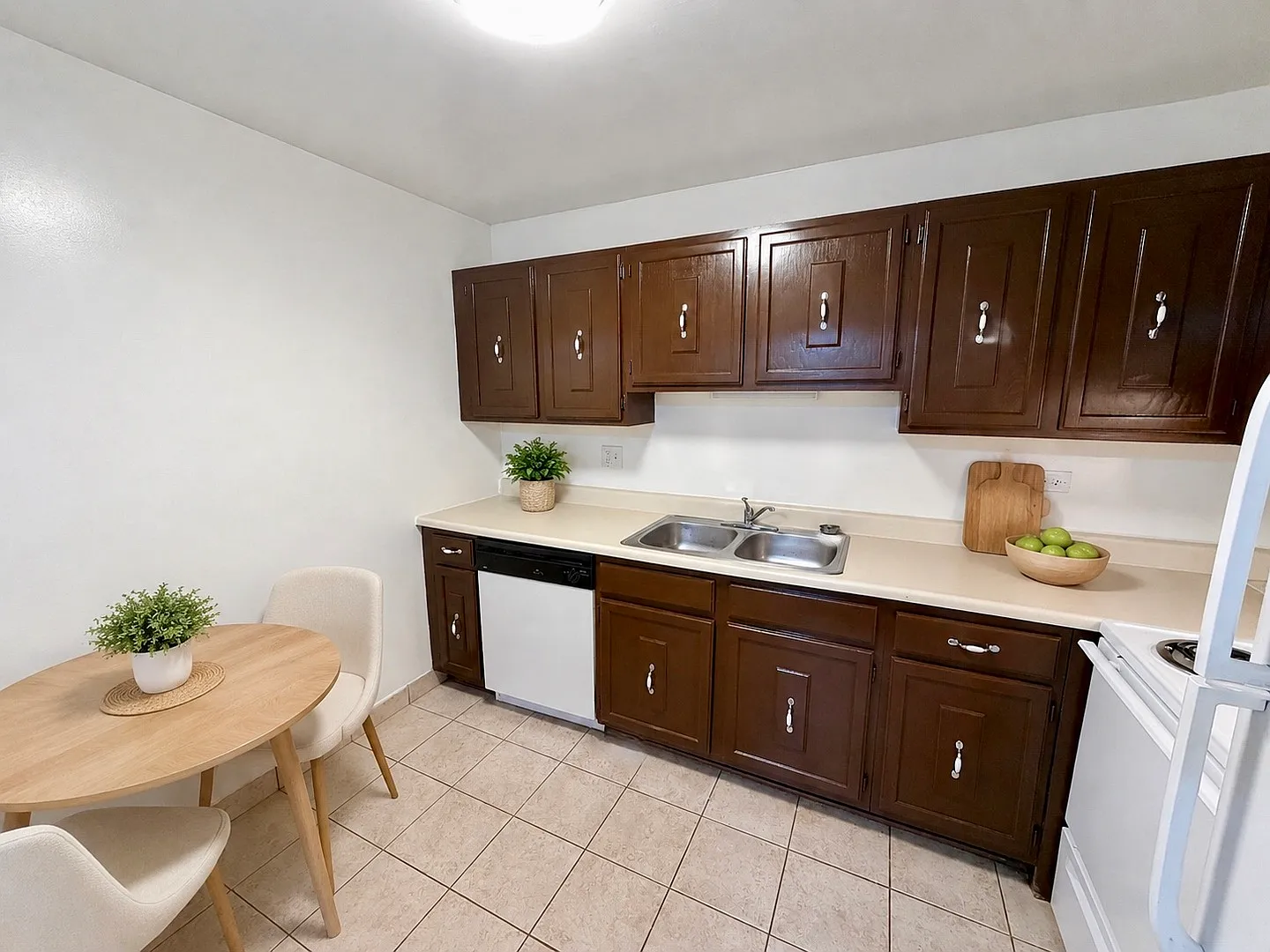 1 bed, 900 sqft, $1,395 — Photo 4