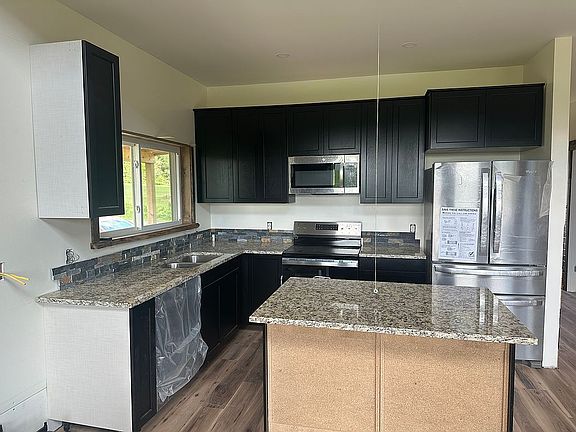 All new stainless appliances