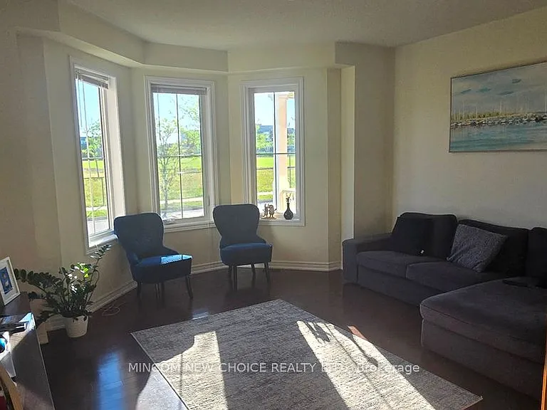 59 Lawrence Pilkington Ave — Photo 6