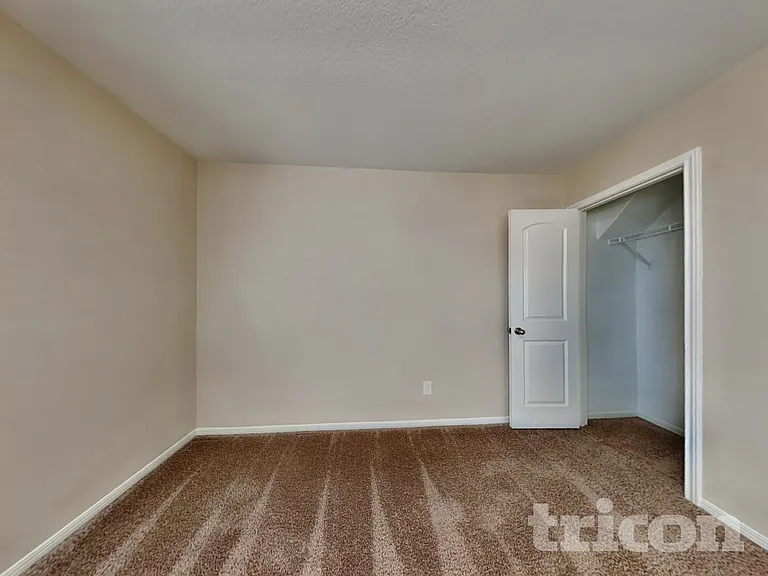 908 American Monarch Dr — Photo 11