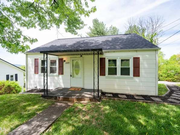 2209 Locust St, Kingsport, TN 37664