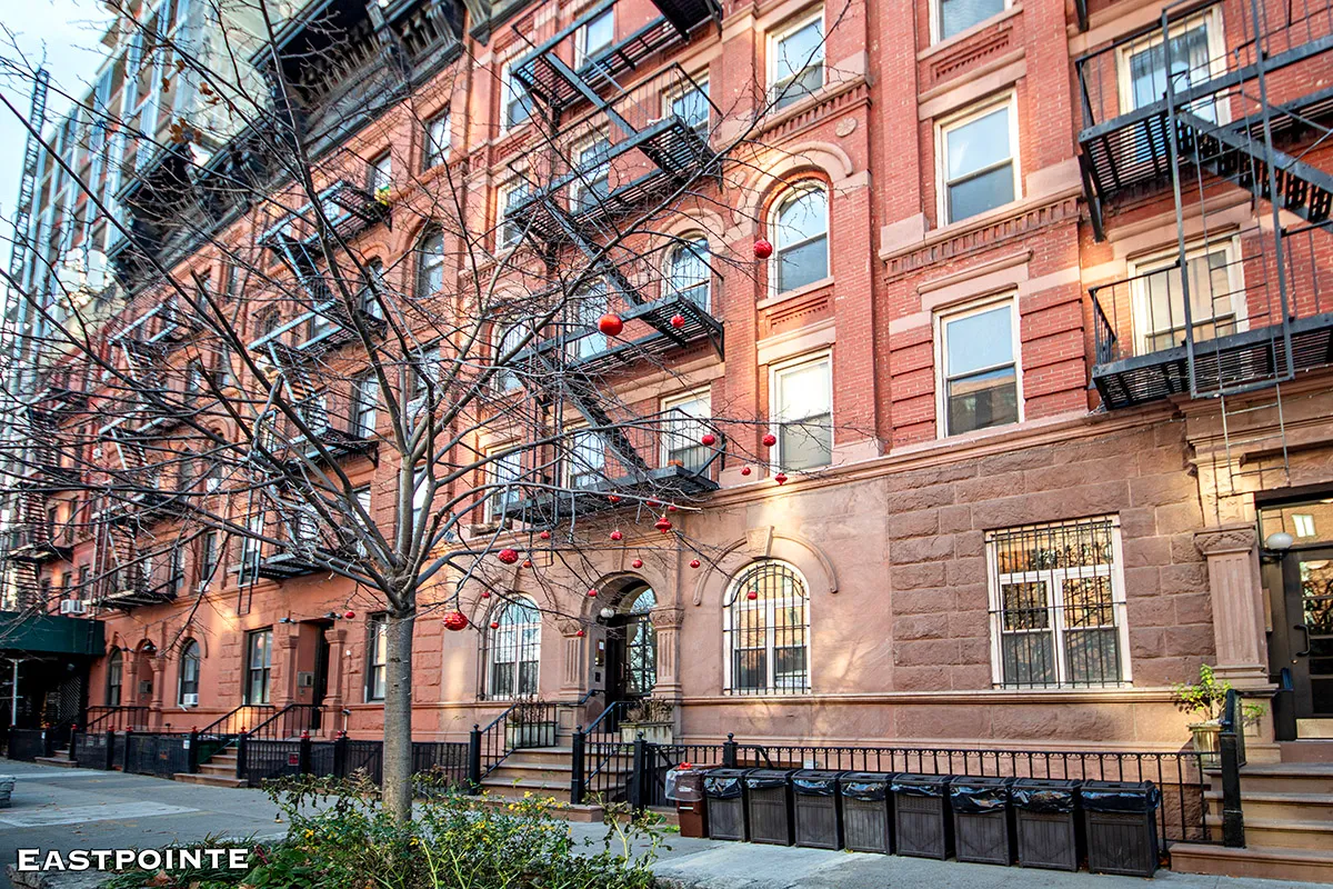 【定価の半額/額縁付】The Library East Village NY 定価の半額/額縁付】The Library East Village NY 定価の半額