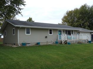 24818 Leland Dr, Columbus, NE 68601