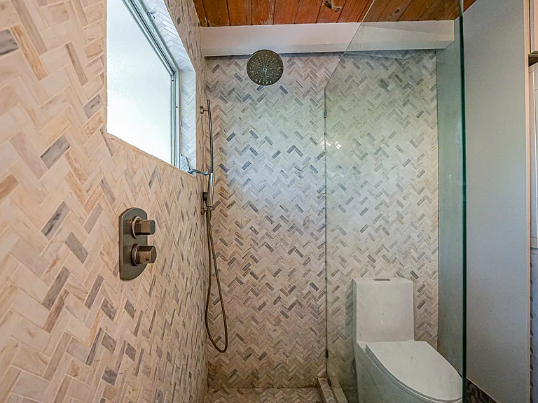 1881 E Barefoot Pl — Photo 18