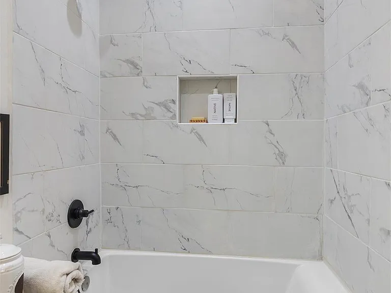 514 Wyeth St — Photo 24