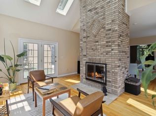 6 Independence Ct, Madison, NJ 07940