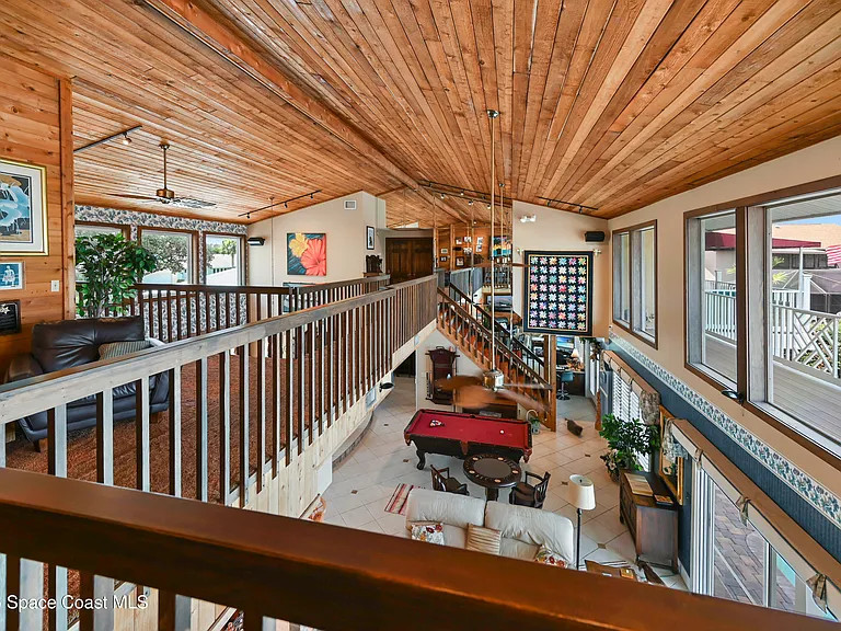 2230 Sykes Creek Dr — Photo 36