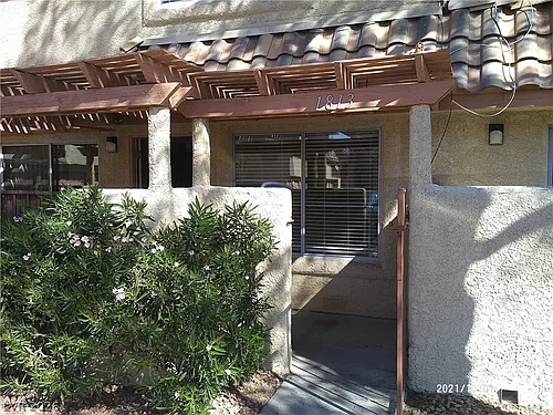 1813 Plum Ct #B Photo 1