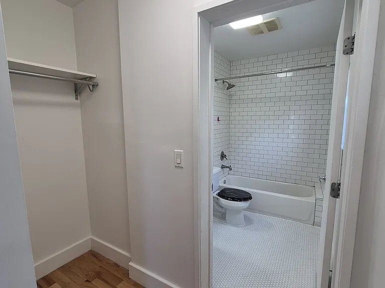 134 S Coronado St #136-1/2 — Photo 15