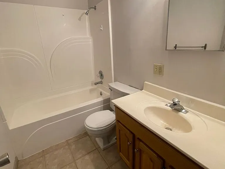 3809 Forest Ave — Photo 4