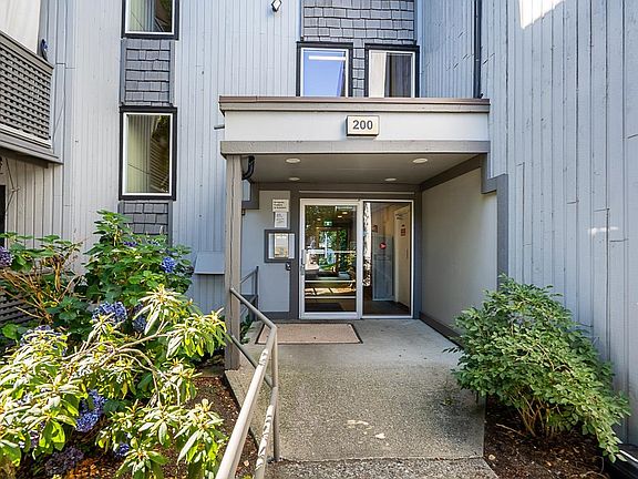 2nd image of 200 Westhill Pl #167